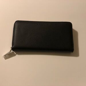 NWOT Bugatti Leather Wallet
